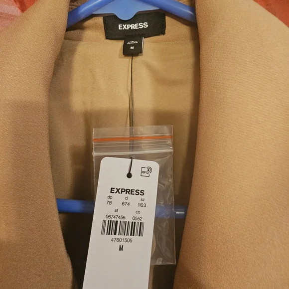 Express Women's Beige Blazer - Picture 3 of 3